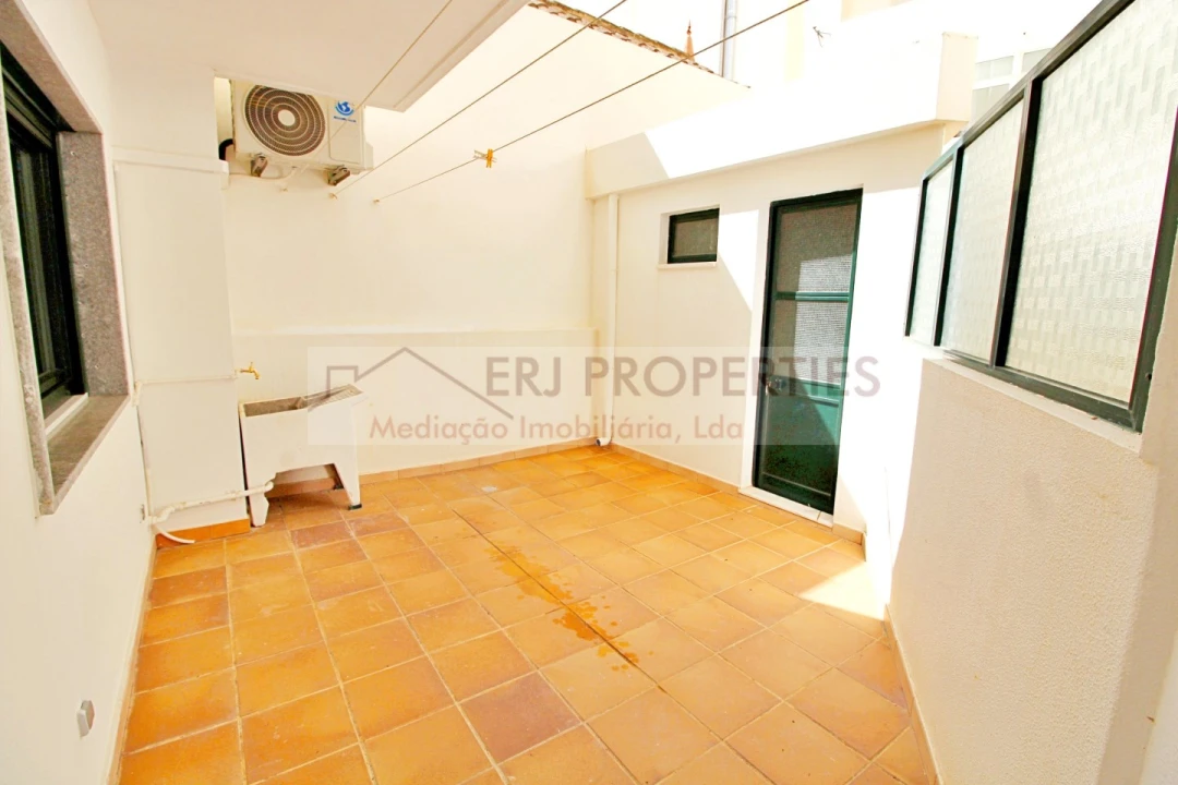 Apartamento T2 para Arrendamento em Monte Gordo Foto 16