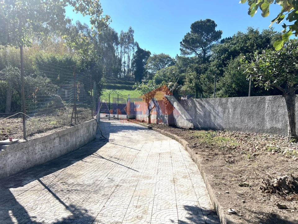 Moradia T6 para Venda em O. Azeméis, Riba-Ul, Ul, Macinhata Seixa, Madail Foto 7