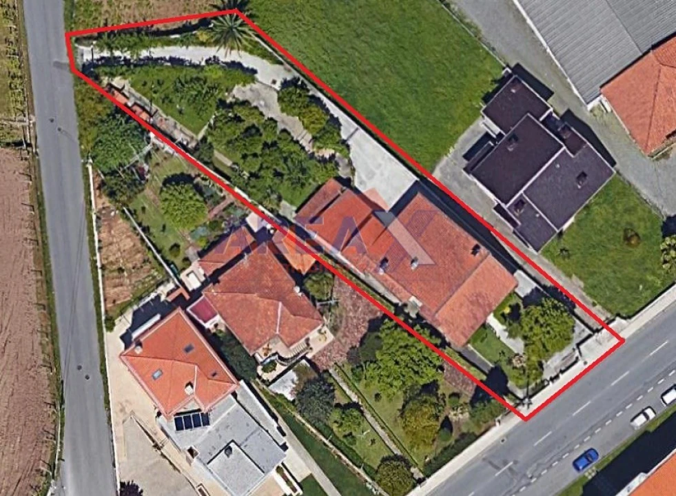 Moradia T6 para Venda em O. Azeméis, Riba-Ul, Ul, Macinhata Seixa, Madail Foto 57
