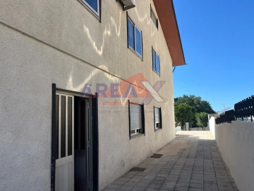 Moradia T6 para Venda em O. Azeméis, Riba-Ul, Ul, Macinhata Seixa, Madail