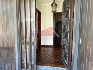 Moradia T6 para Venda em O. Azeméis, Riba-Ul, Ul, Macinhata Seixa, Madail