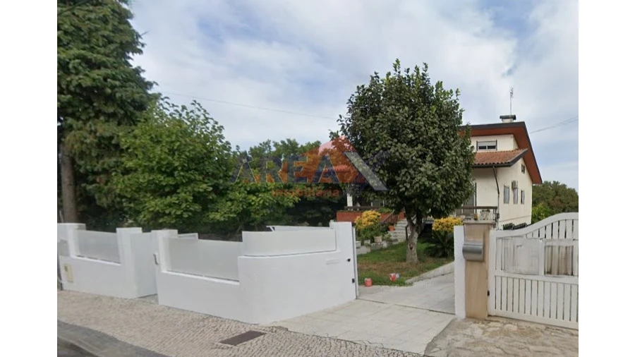 Moradia T6 para Venda em O. Azeméis, Riba-Ul, Ul, Macinhata Seixa, Madail