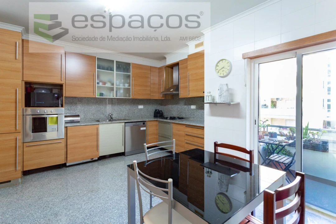 Apartamento T3 para Venda em União das Freguesias de Setúbal Foto 9