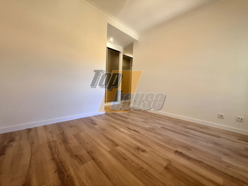Apartamento T3 para Venda em Laranjeiro e Feijó Foto 14