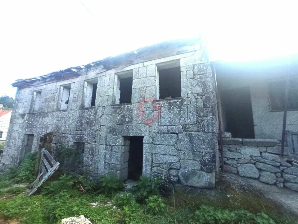 Moradia T2 para Venda em Riba de Mouro Foto 6