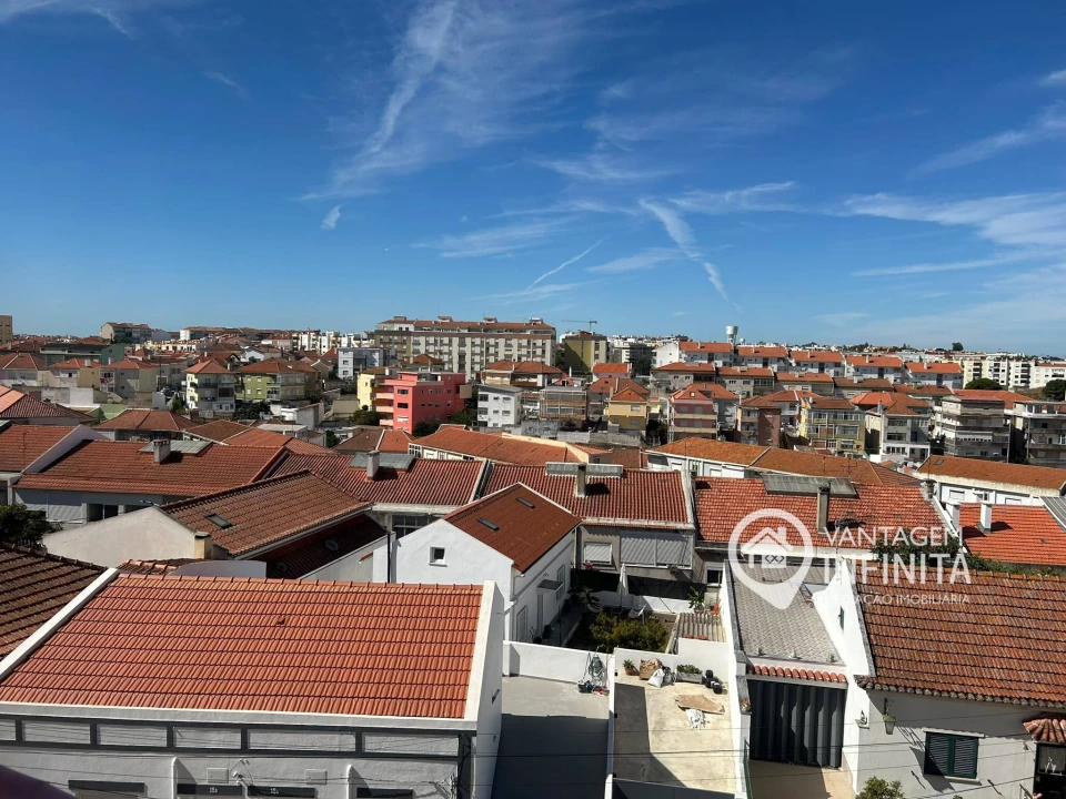 Apartamento T3 para Venda em Laranjeiro e Feijó Foto 11