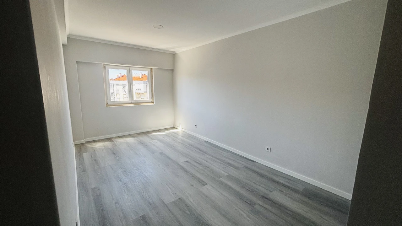 Apartamento T4 para Venda em Amora Foto 15