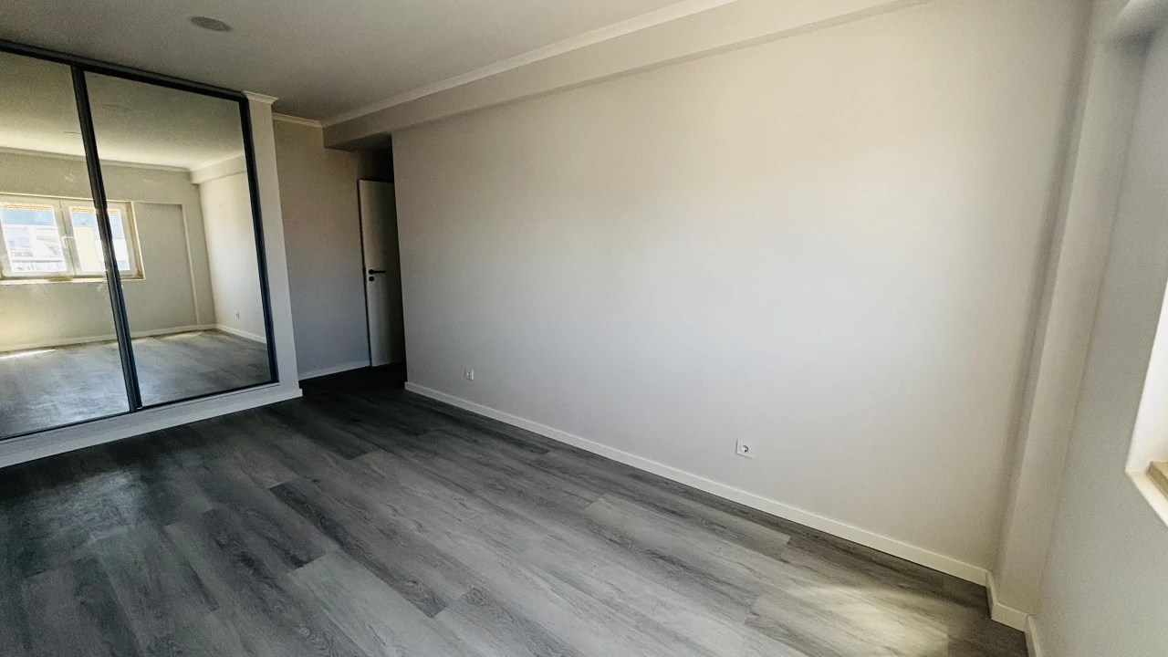 Apartamento T4 para Venda em Amora Foto 16