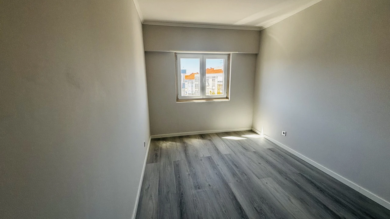 Apartamento T4 para Venda em Amora Foto 19