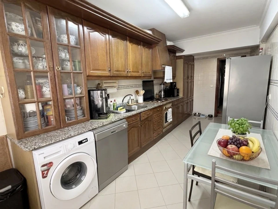 Apartamento T2 para Venda em Corroios Foto 5