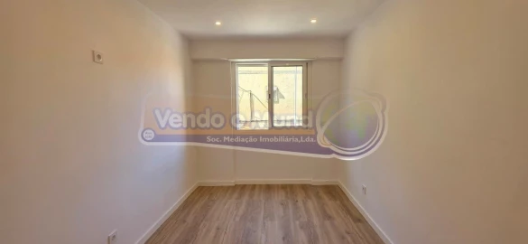 Apartamento T2 para Venda em Encosta do Sol