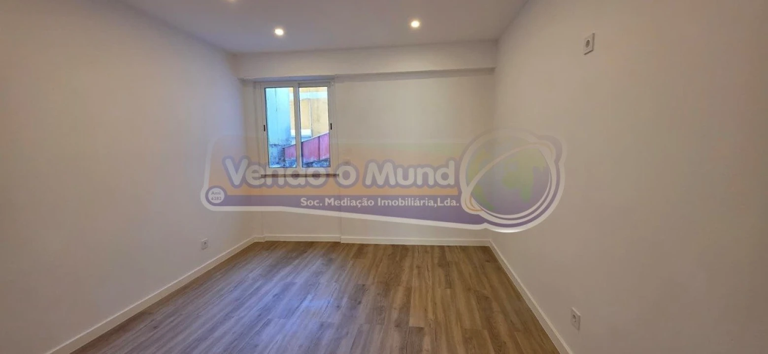Apartamento T2 para Venda em Encosta do Sol Foto 15