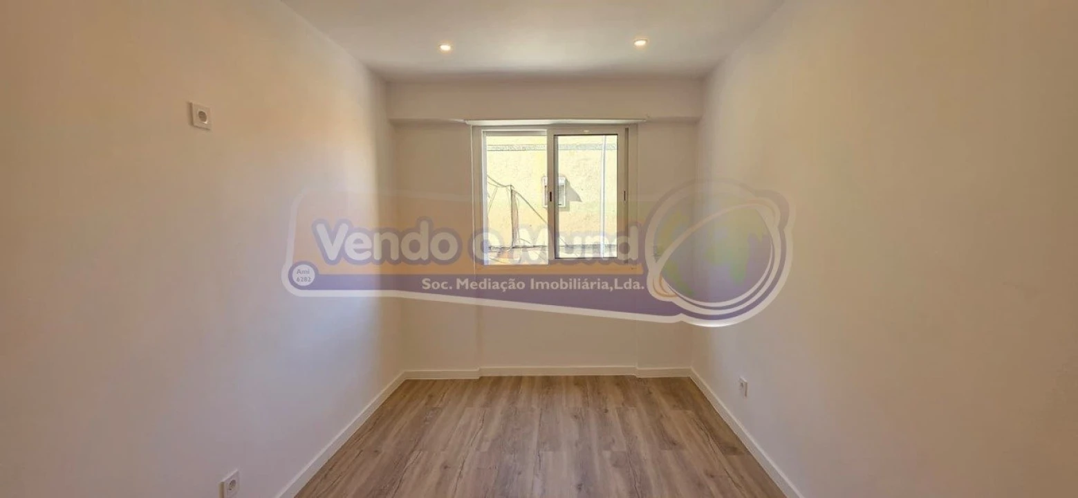 Apartamento T2 para Venda em Encosta do Sol Foto 9