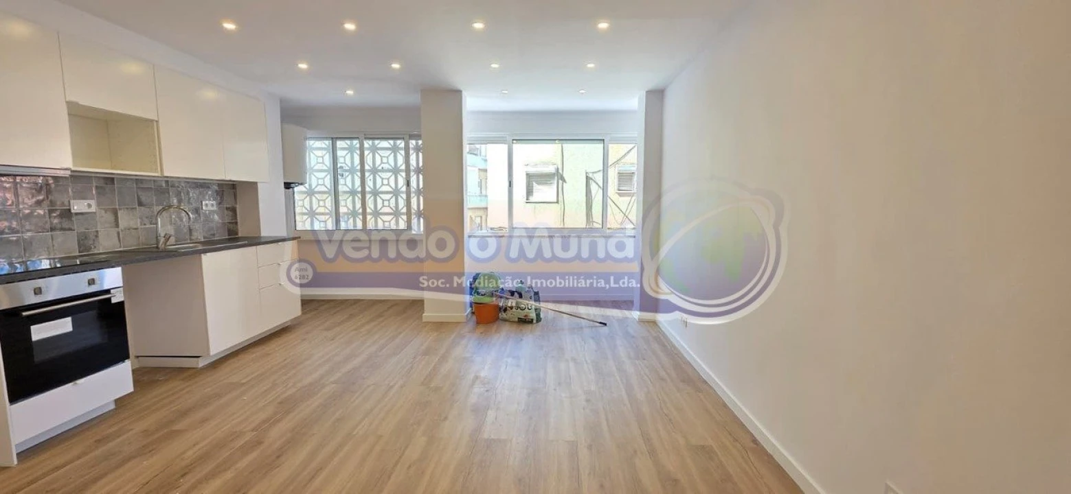 Apartamento T2 para Venda em Encosta do Sol Foto 4