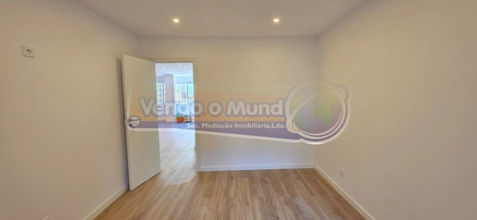 Apartamento T2 para Venda em Encosta do Sol Foto 14