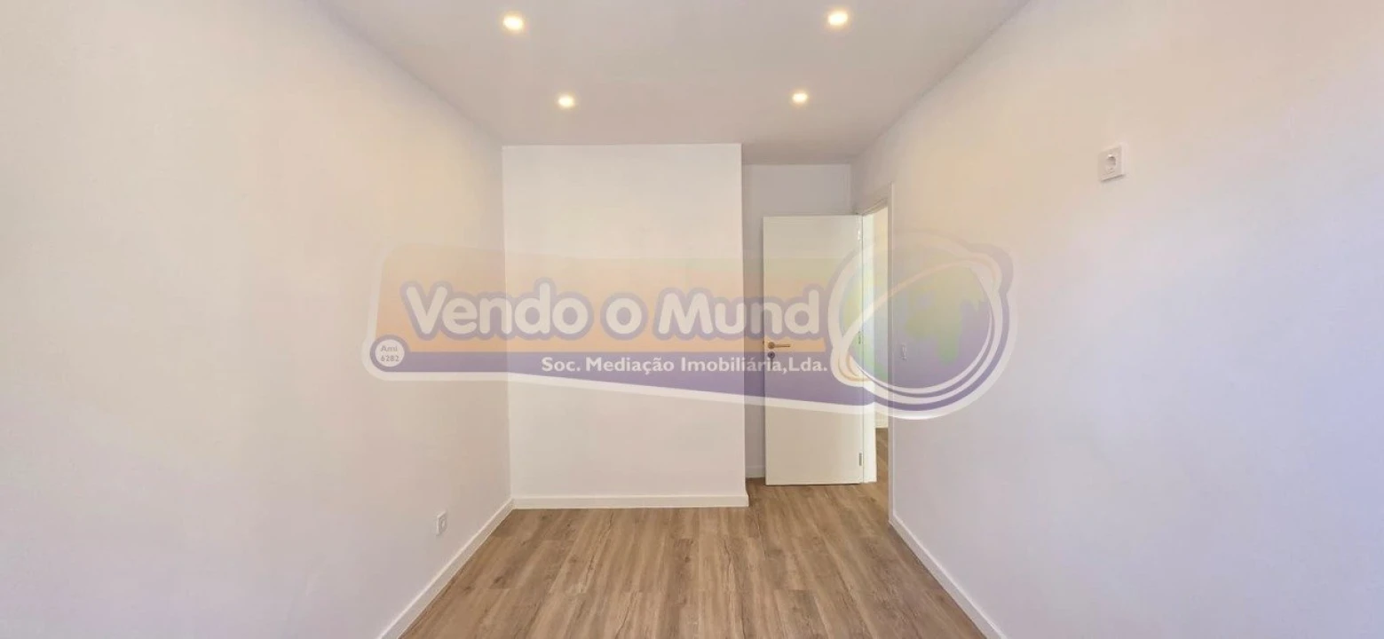 Apartamento T2 para Venda em Encosta do Sol Foto 8