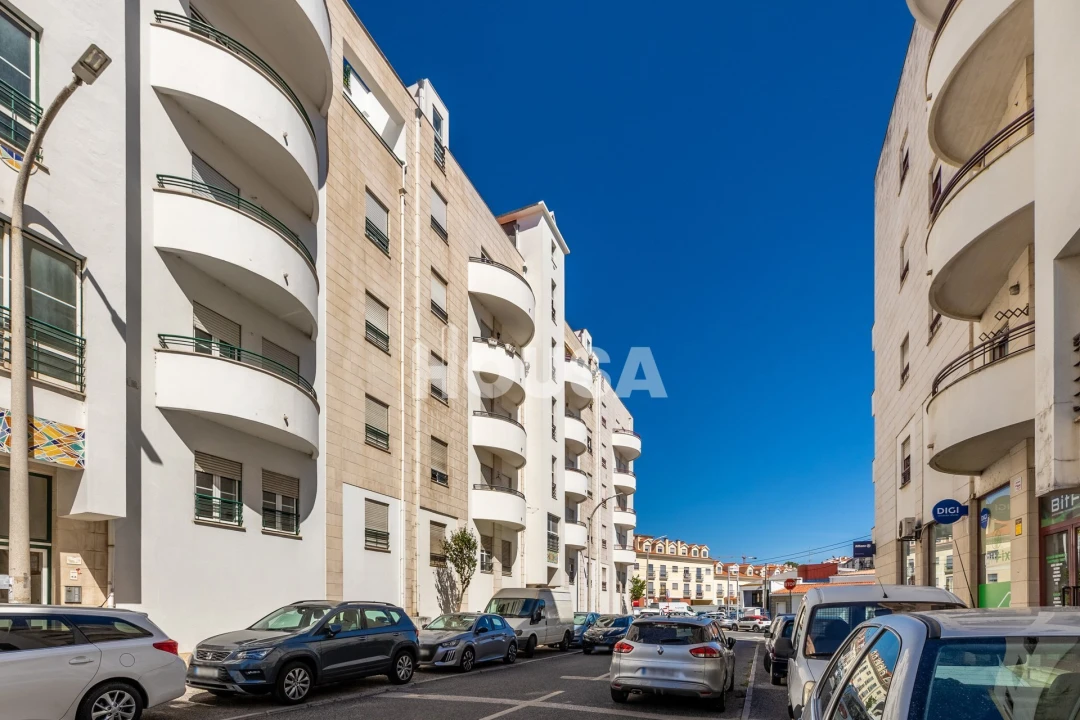 Apartamento T3 para Venda em Leiria, Pousos, Barreira e Cortes Foto 1
