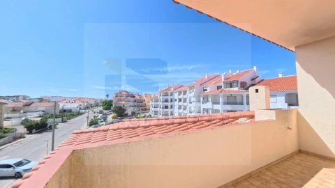 Apartamento T2 para Venda em Atouguia da Baleia