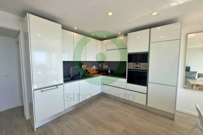 Apartamento T3 para Venda em Charneca de Caparica e Sobreda