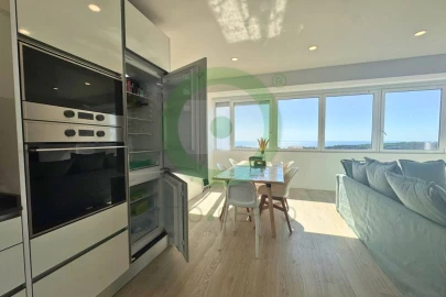 Apartamento T3 para Venda em Charneca de Caparica e Sobreda