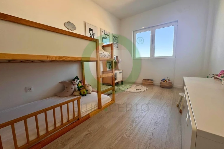 Apartamento T3 para Venda em Charneca de Caparica e Sobreda Foto 12