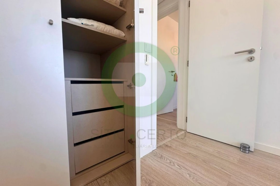 Apartamento T3 para Venda em Charneca de Caparica e Sobreda Foto 7