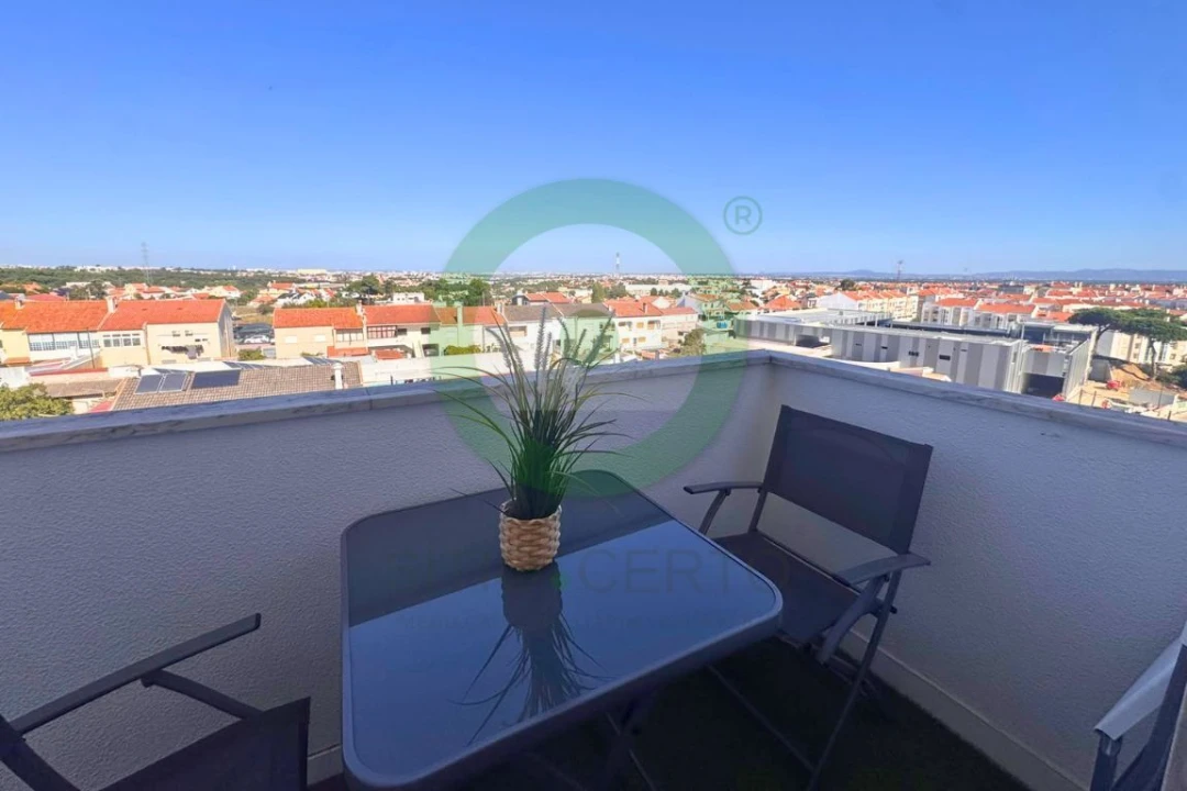 Apartamento T3 para Venda em Charneca de Caparica e Sobreda Foto 5