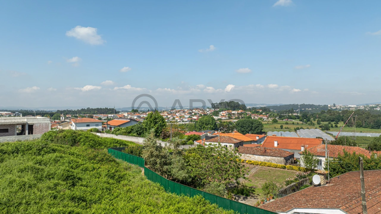 Terreno para Venda em Ruivães e Novais Foto 10