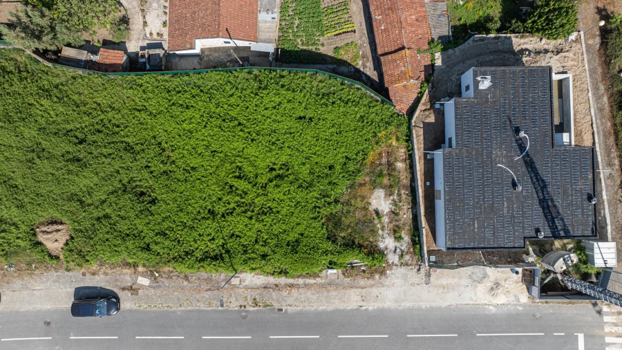Terreno para Venda em Ruivães e Novais Foto 2