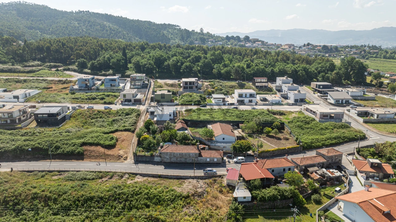 Terreno para Venda em Ruivães e Novais Foto 6