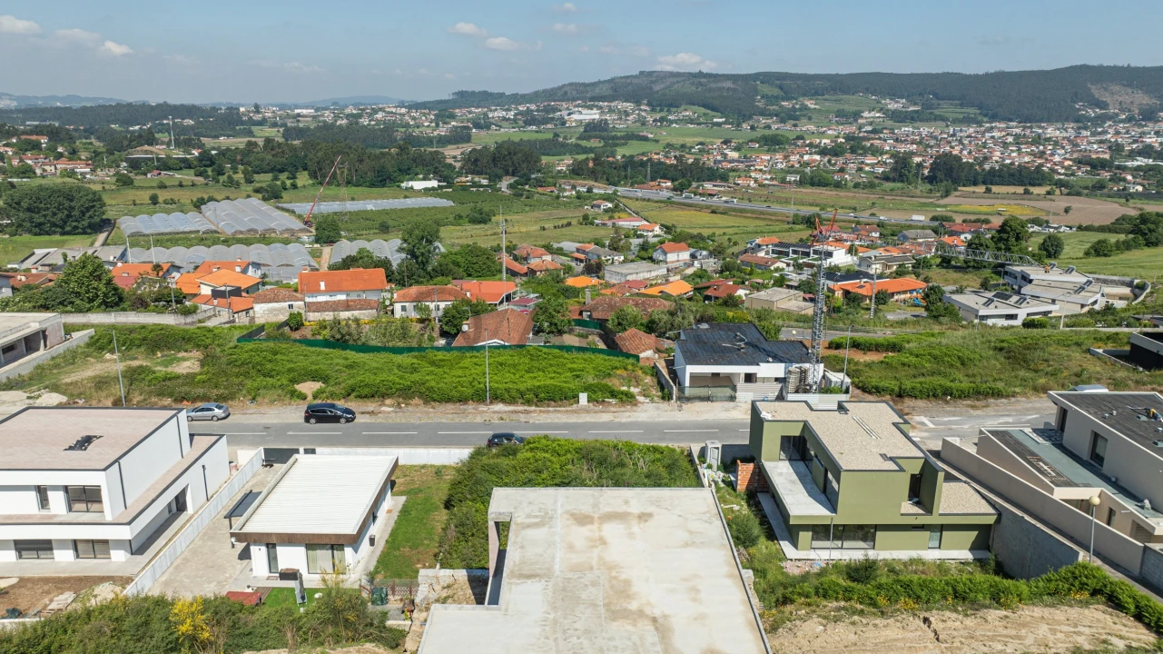 Terreno para Venda em Ruivães e Novais Foto 8