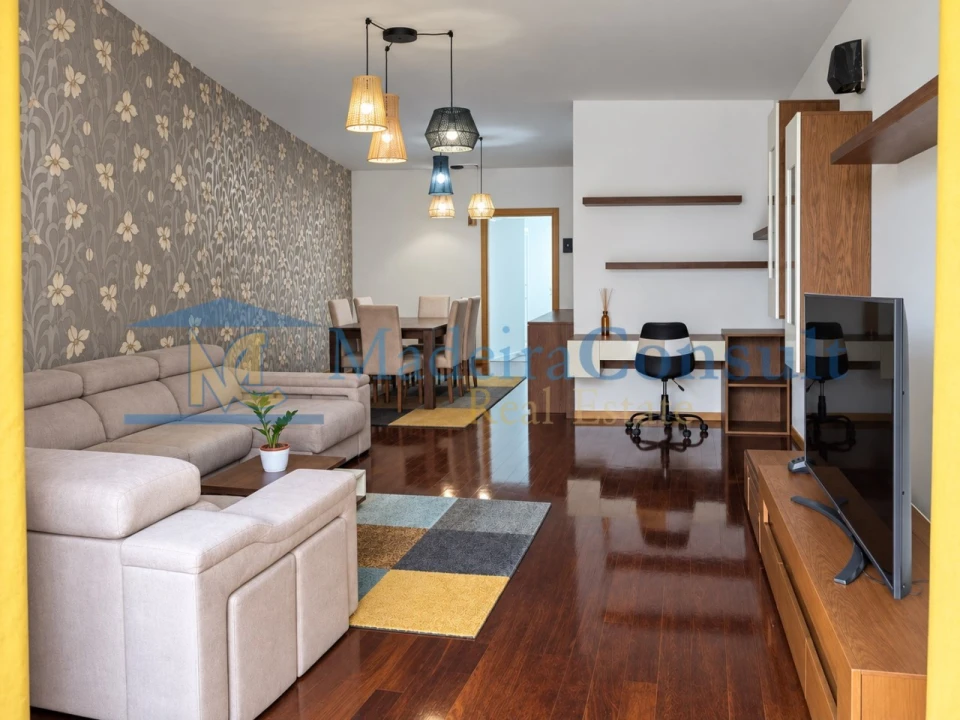 Apartamento T2 para Venda em Santo Antonio Foto 1