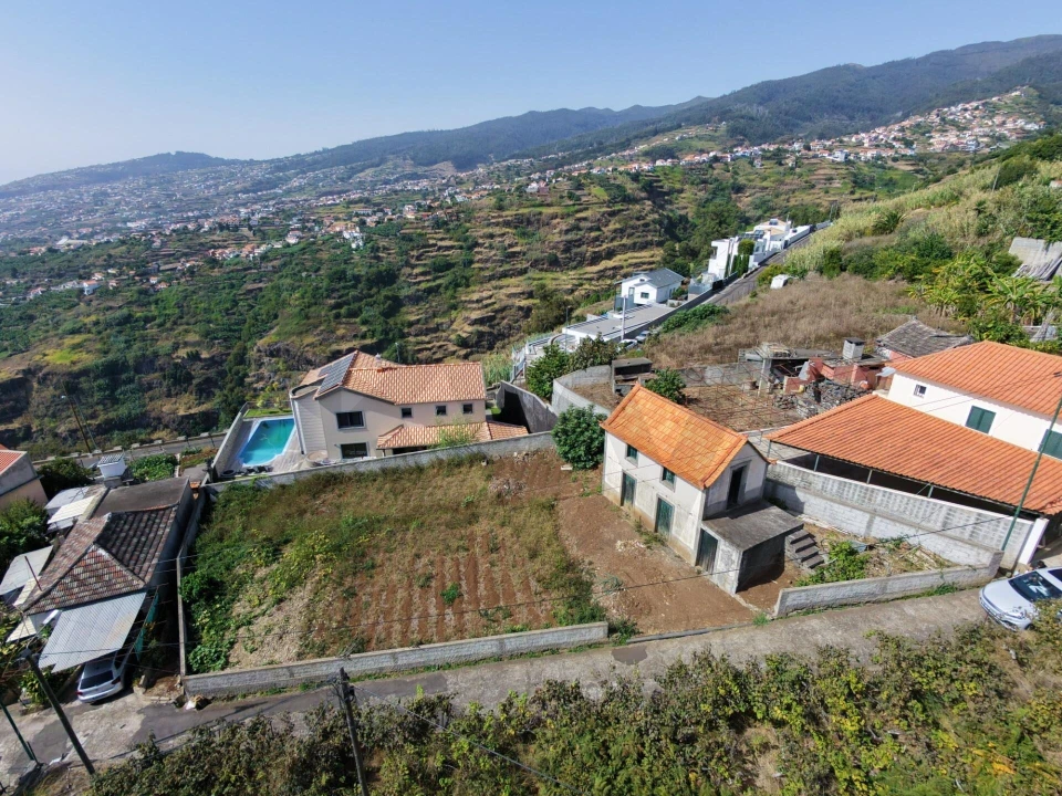 Moradia T2 para Venda em Arco da Calheta Foto 15