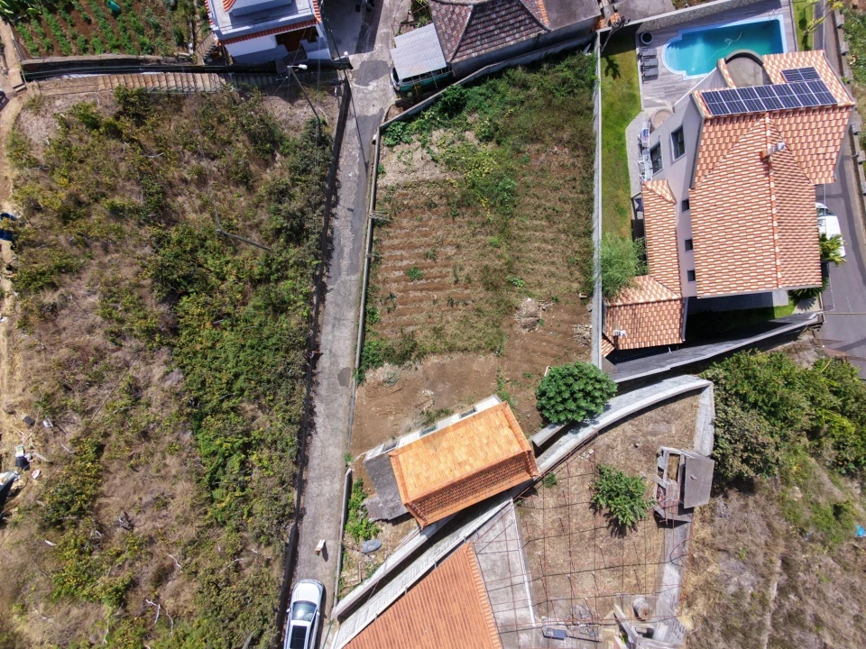 Moradia T2 para Venda em Arco da Calheta Foto 7