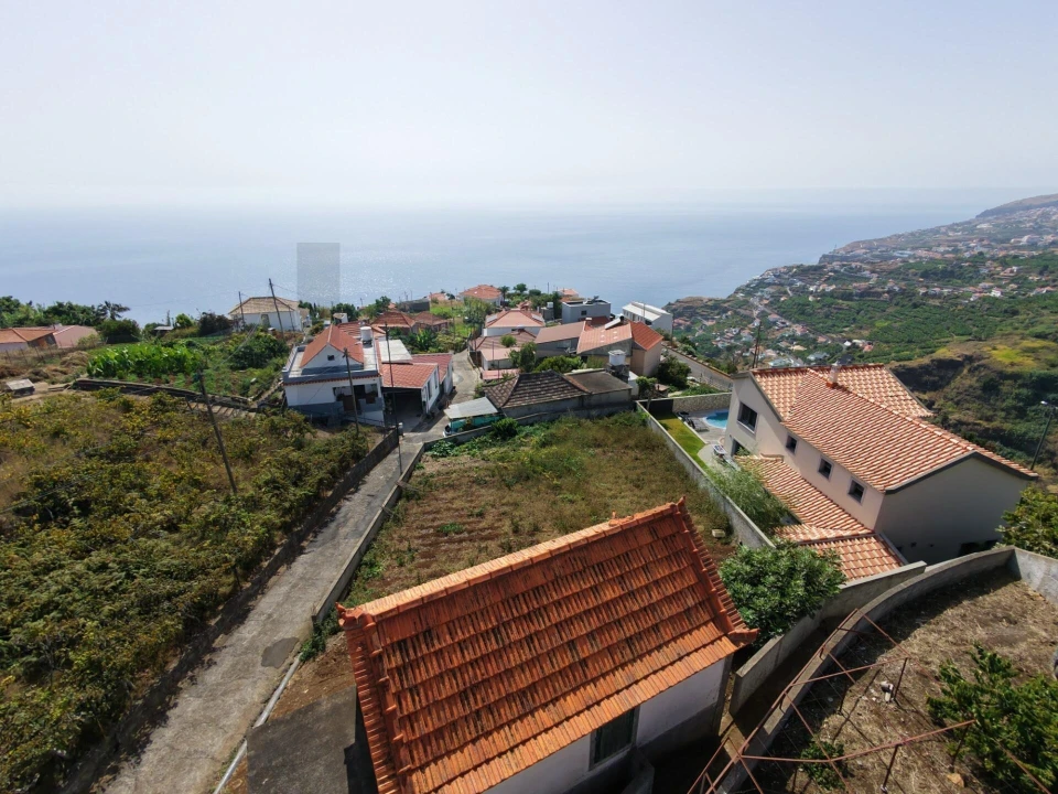 Moradia T2 para Venda em Arco da Calheta Foto 11