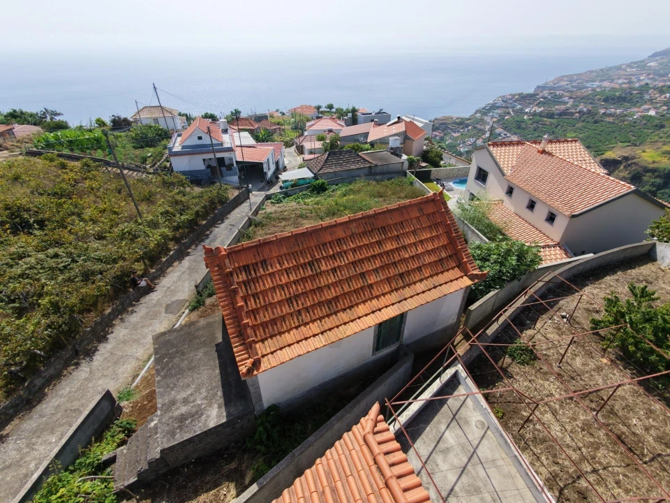 Moradia T2 para Venda em Arco da Calheta Foto 9