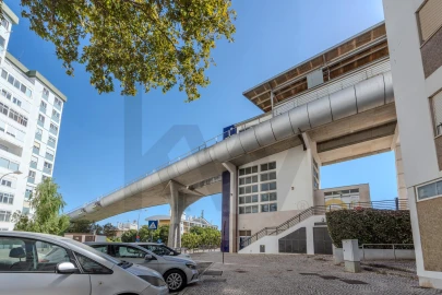 Apartamento T2 para Venda em Oeiras e São Julião da Barra, Paço de Arcos e Caxias