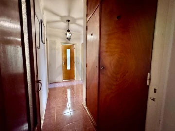 Apartamento T3 para Venda em Carcavelos e Parede