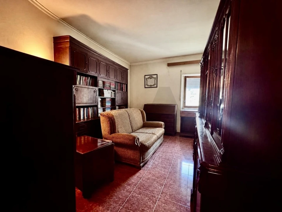 Apartamento T3 para Venda em Carcavelos e Parede Foto 6