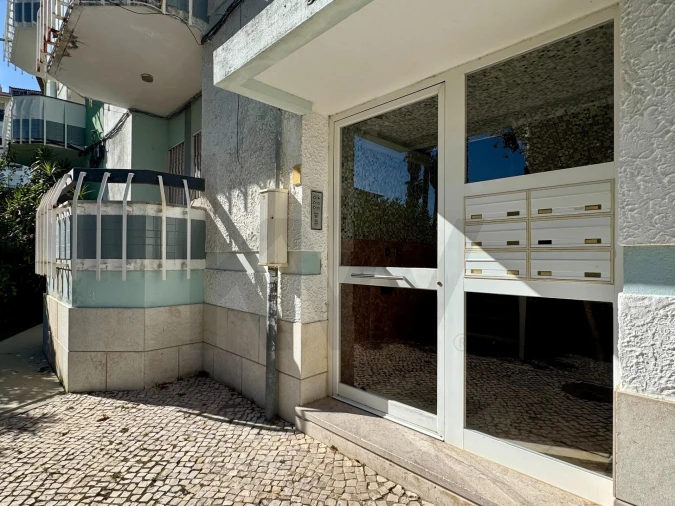Apartamento T3 para Venda em Carcavelos e Parede Foto 15
