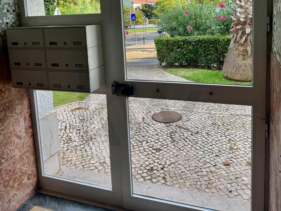 Apartamento T3 para Venda em Carcavelos e Parede Foto 19