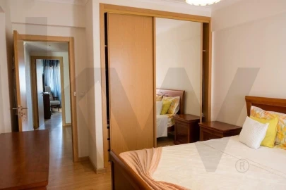 Apartamento T3 para Venda em Ramada e Caneças