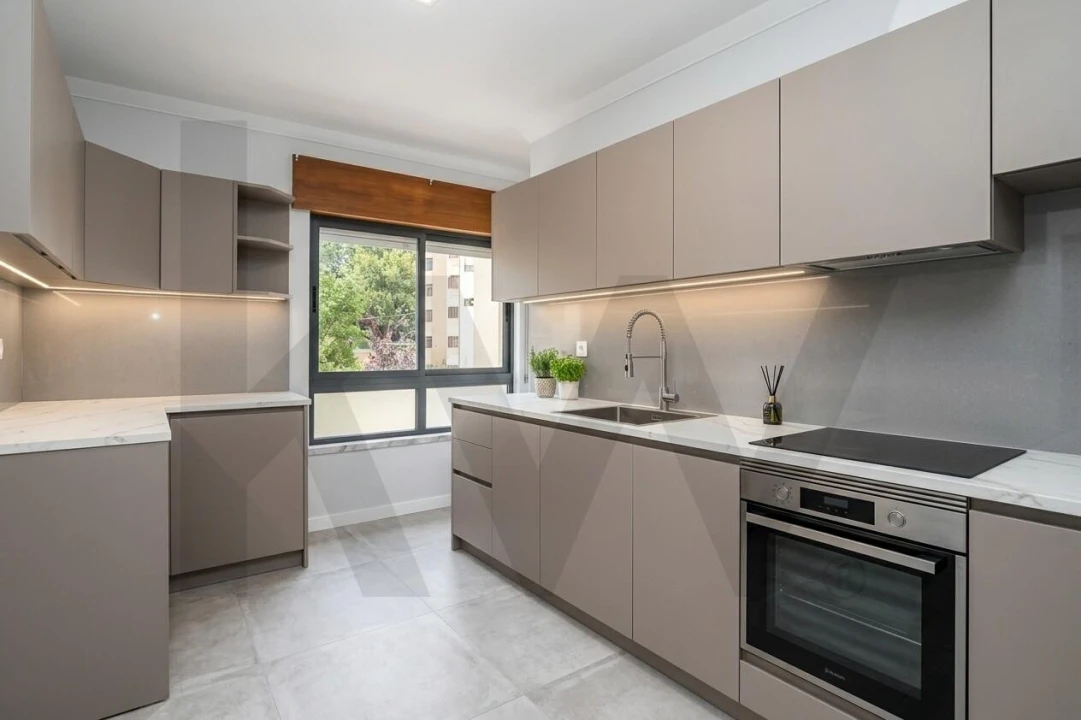 Apartamento T3 para Venda em Alverca do Ribatejo e Sobralinho Foto 1