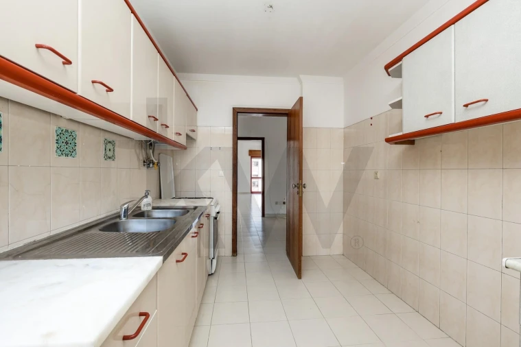 Apartamento T3 para Venda em Alverca do Ribatejo e Sobralinho Foto 3