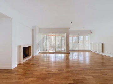 Apartamento T3 para Venda em Queluz e Belas