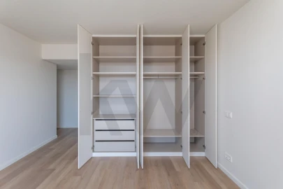 Apartamento T3 para Venda em Algés, Linda-A-Velha e Cruz Quebrada-Dafundo