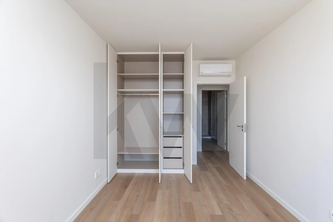 Apartamento T3 para Venda em Algés, Linda-A-Velha e Cruz Quebrada-Dafundo Foto 27