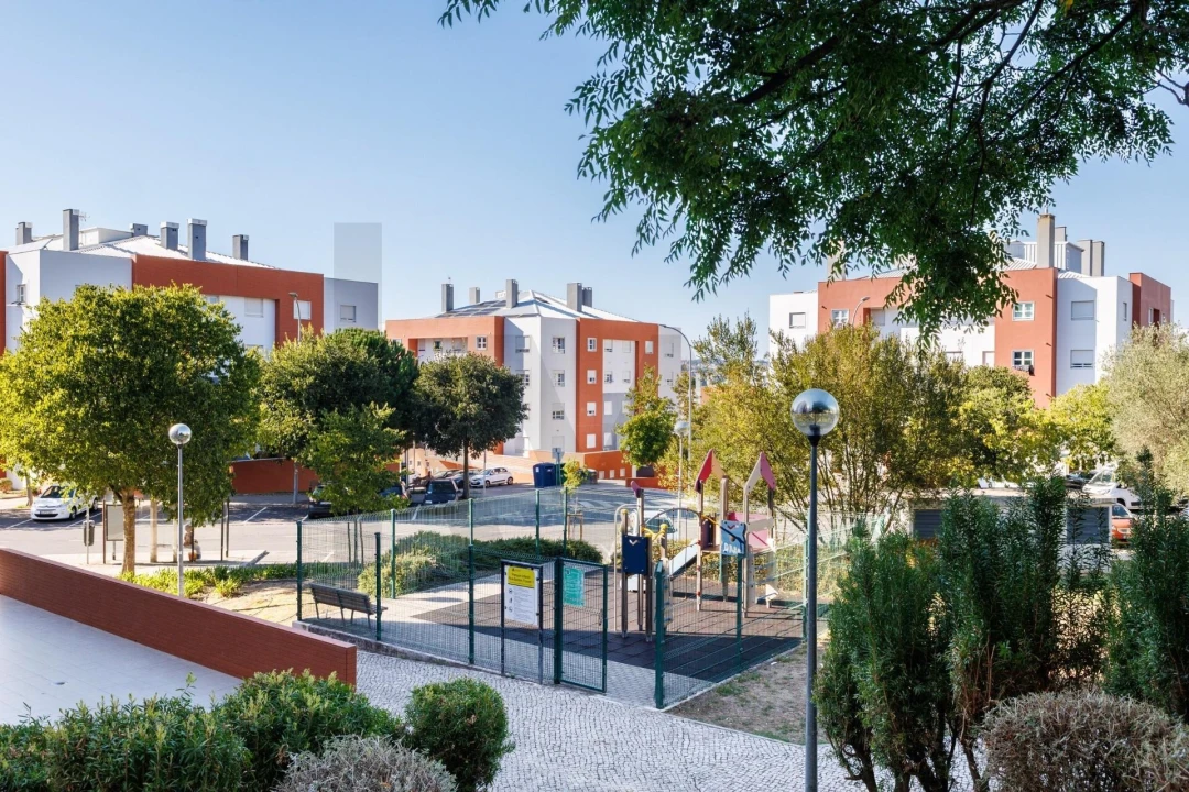 Apartamento T2 para Venda em Venteira Foto 27