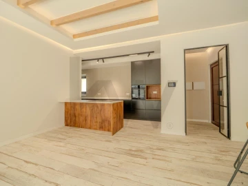 Moradia T5 para Venda em Azoia de Cima e Tremês