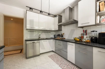 Apartamento T3 para Venda em Alfragide